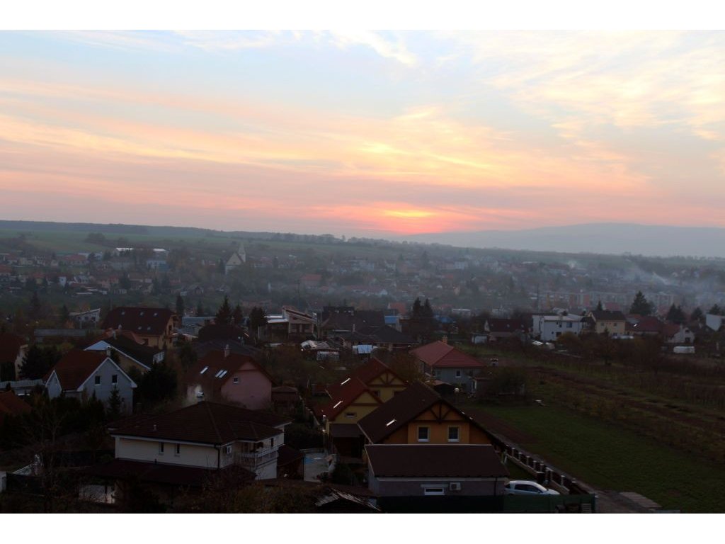 Výhľad na Šenkvice z našej rozhľadne